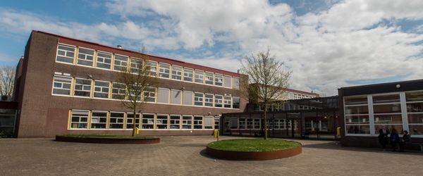 Maarten van Rossem school